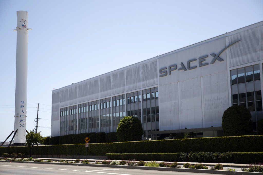 SpaceX, 텍사스 '테라팹' 칩 공장에 최대 1,190억 달러 투입 검토
